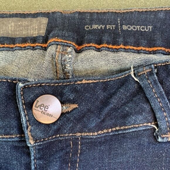 Lee curvy fit boot cut approximately 29/30.5 - Picture 3 of 11